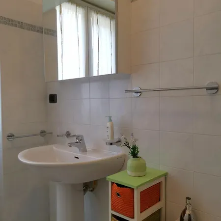 Cipro Apartment Rom